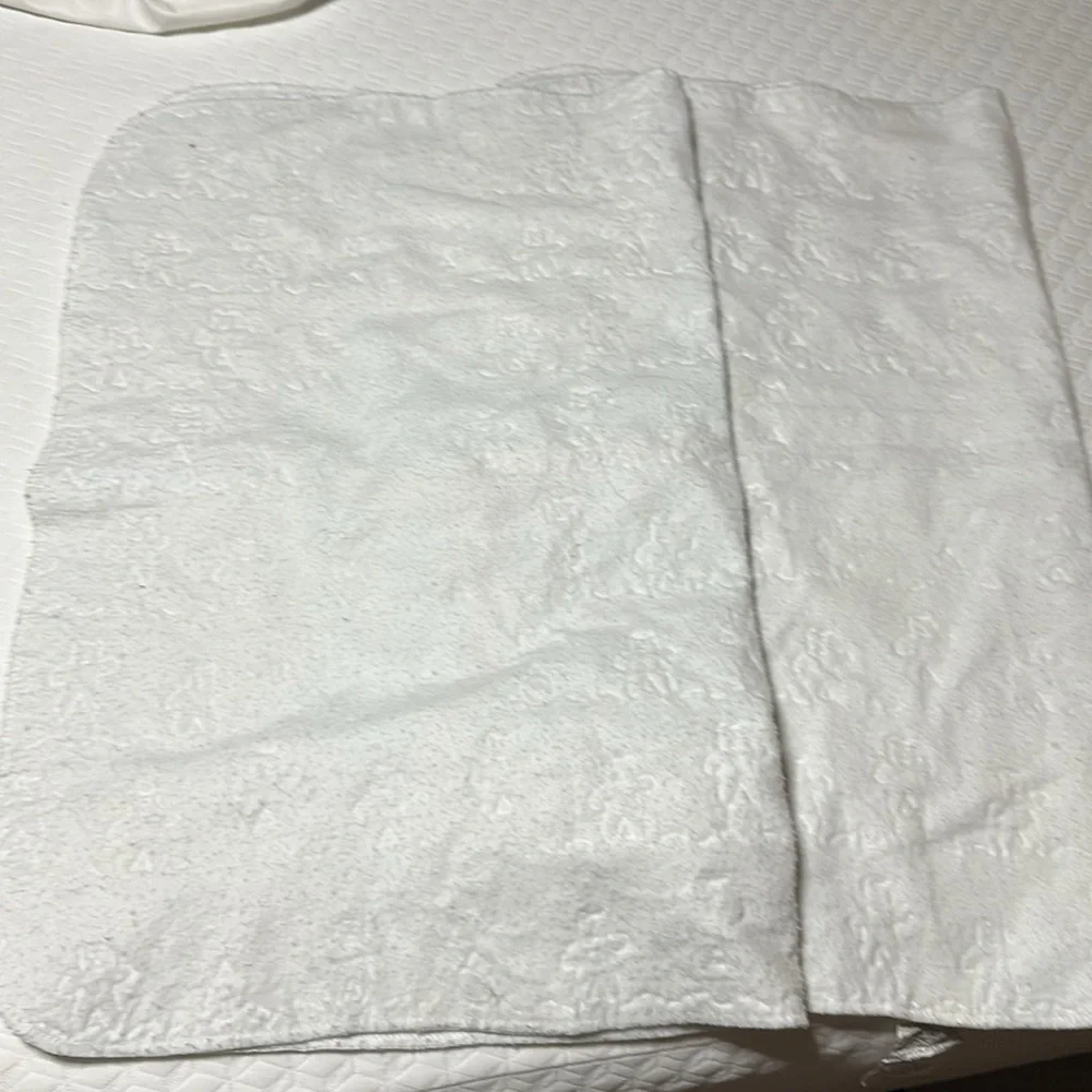 2 Mattress Pads (25x36) washable